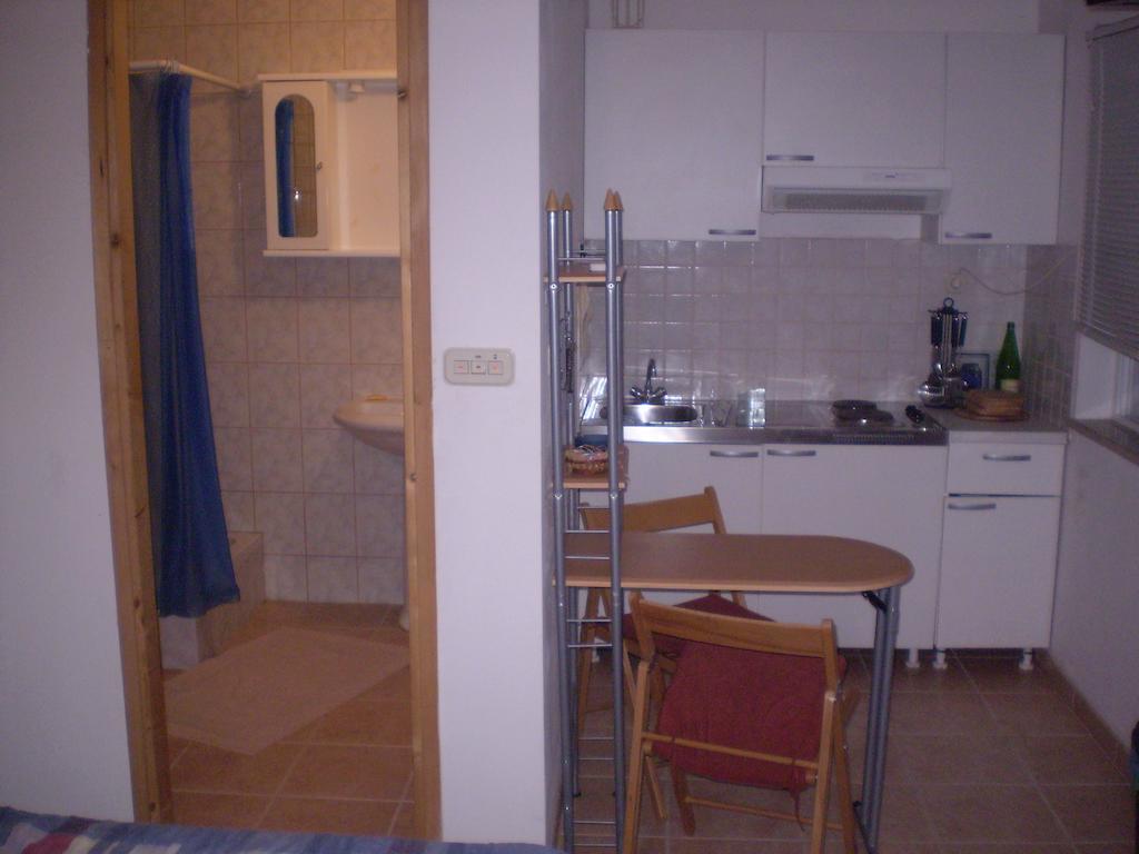 Apartments Zuvela Korčula Zimmer foto